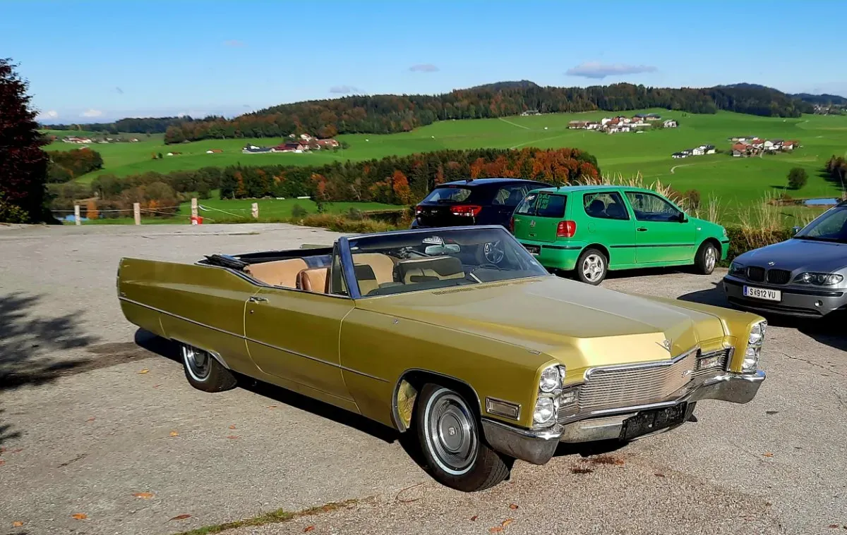 Cadillac Deville 1968 photo 2