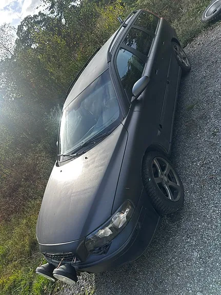 Volvo V70 2004 photo 2