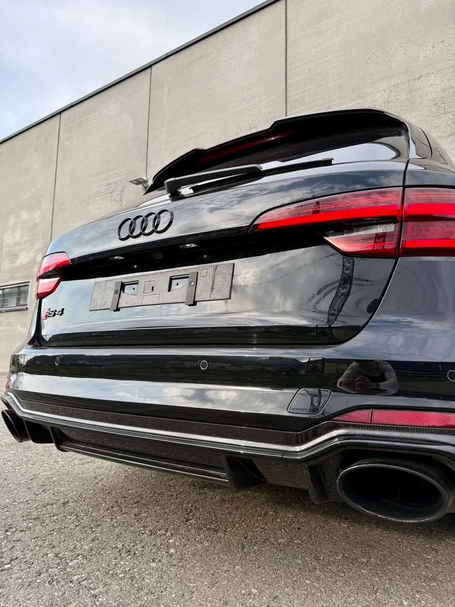 Audi Rs4 Avant 2018 photo 2