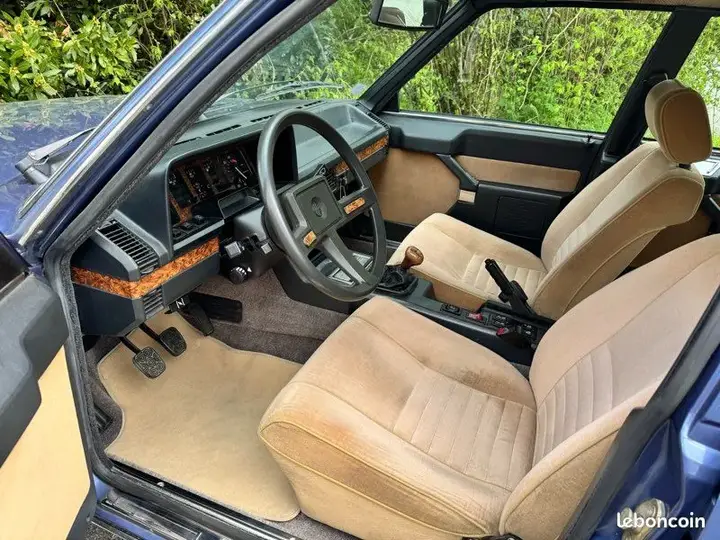 Alfa Romeo Alfetta 1980 photo 2