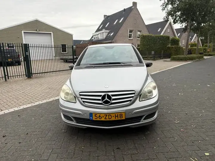 Mercedes-Benz B-Class 2008 photo 2