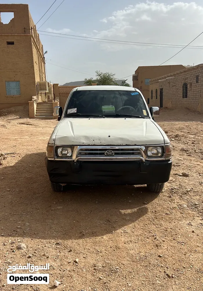 Toyota Hilux 1999 photo 3