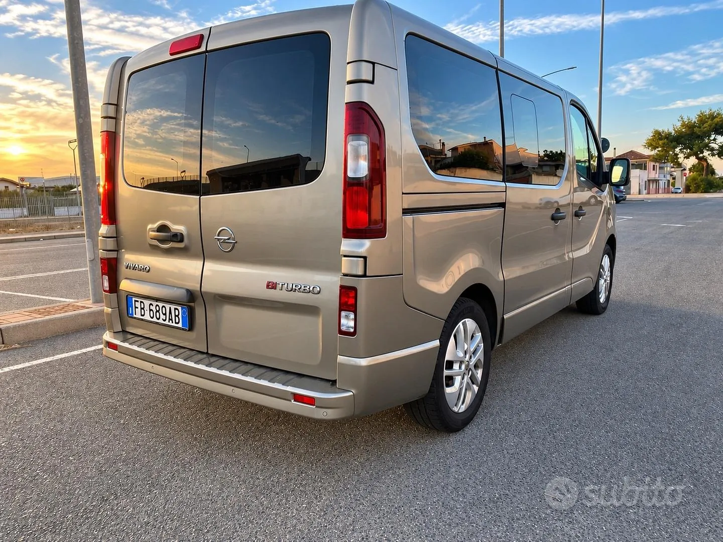 Opel Vivaro 2015 photo 4