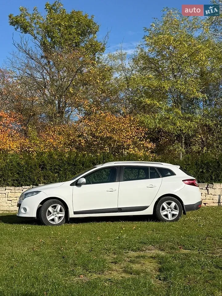 Renault Megane 2011 photo 3