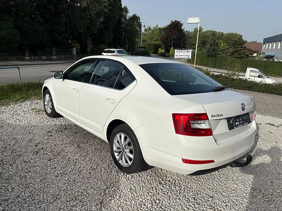 Skoda Octavia 2008 photo 3