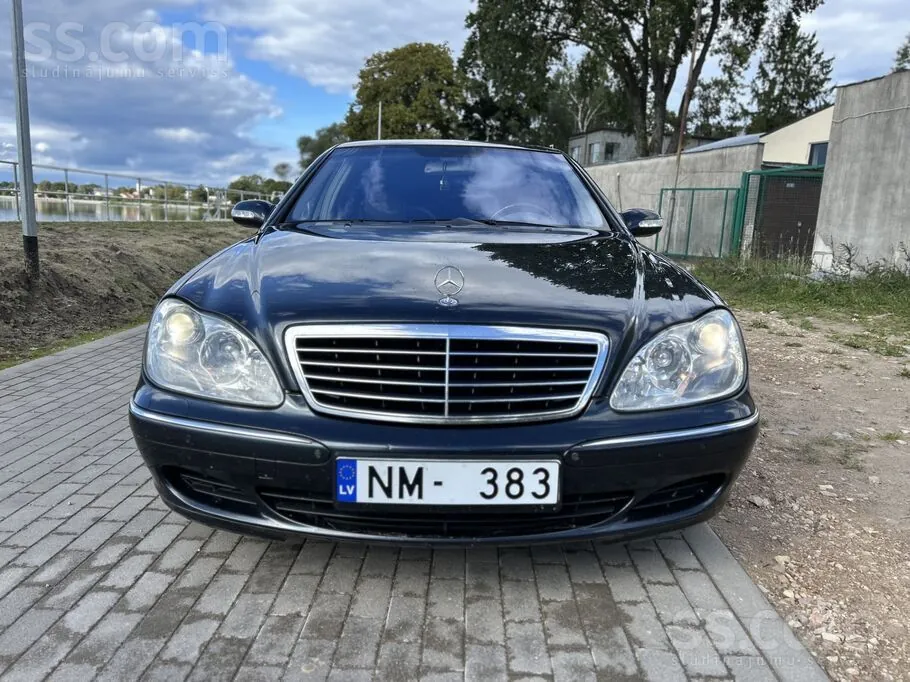 Mercedes-Benz S400