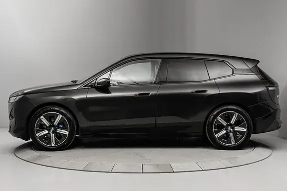 BMW Ix 2023 photo 2