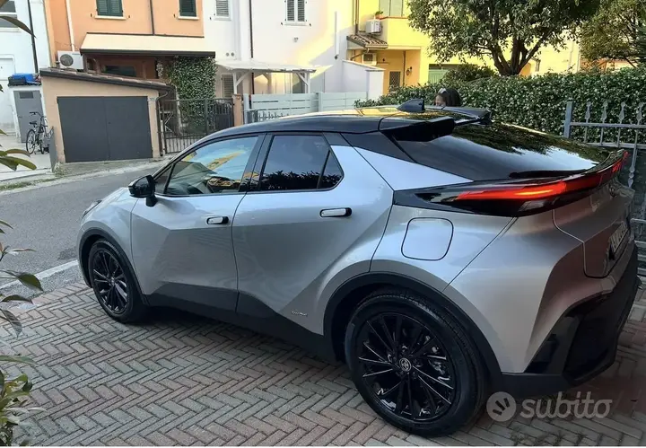 Toyota C-Hr 2024 photo 3