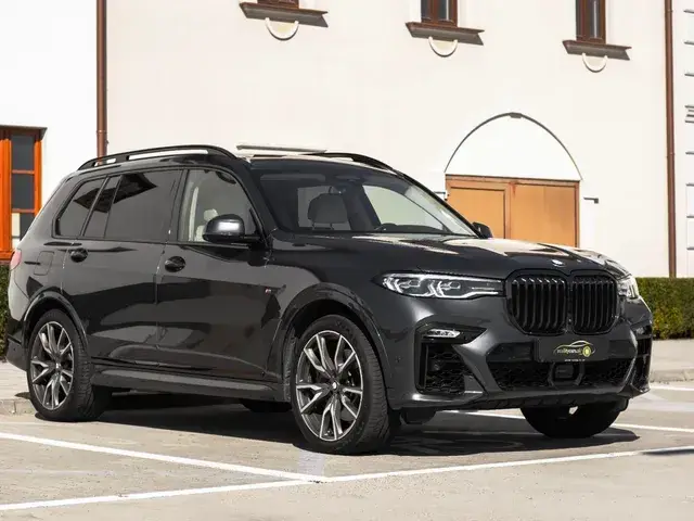 BMW X7 2021 photo 2