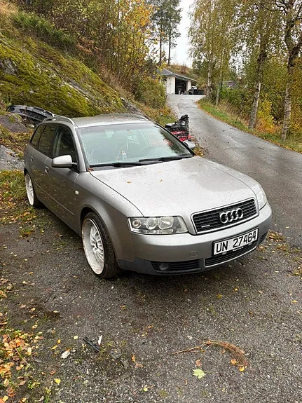Audi A4 2003 photo 2