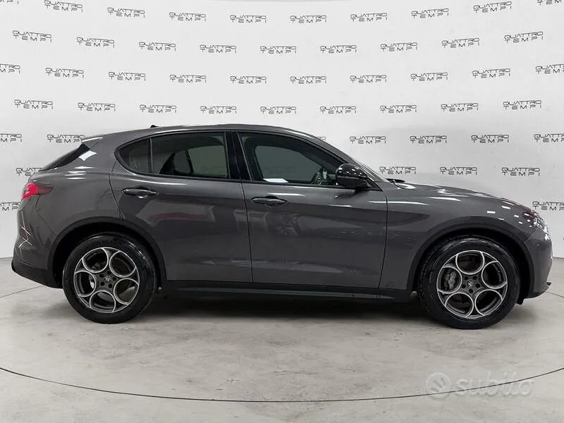 Alfa Romeo Stelvio 2024 photo 4