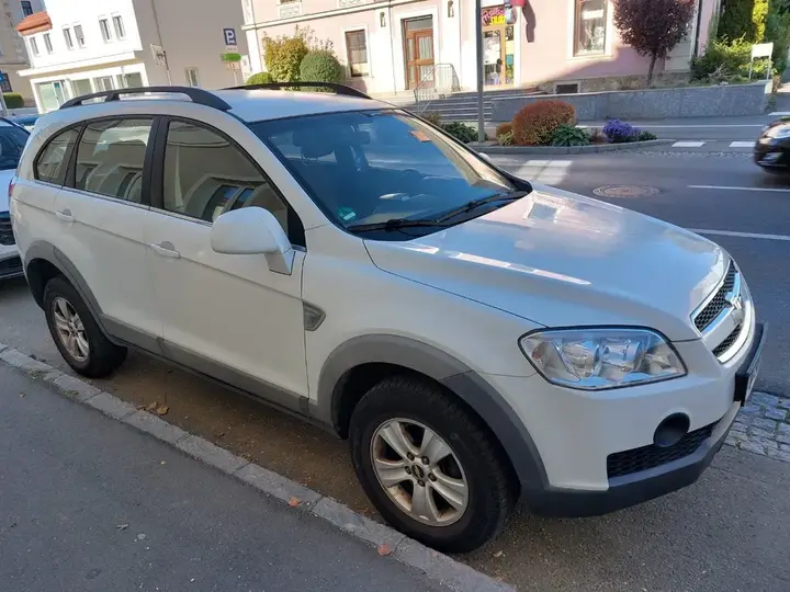 Chevrolet Captiva 2011 photo 3
