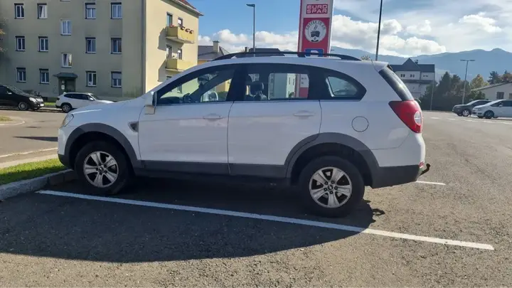 Chevrolet Captiva 2011 photo 2