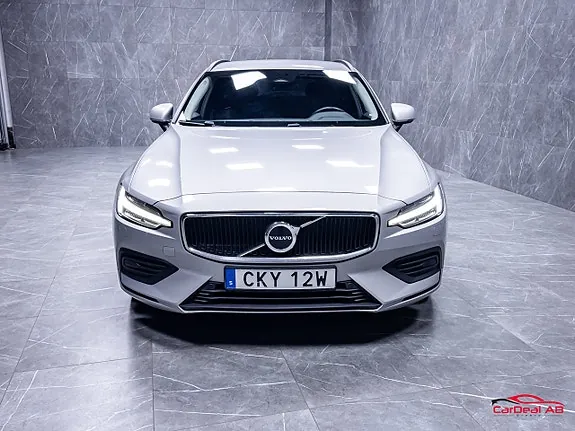 Volvo V60 2023 photo 2