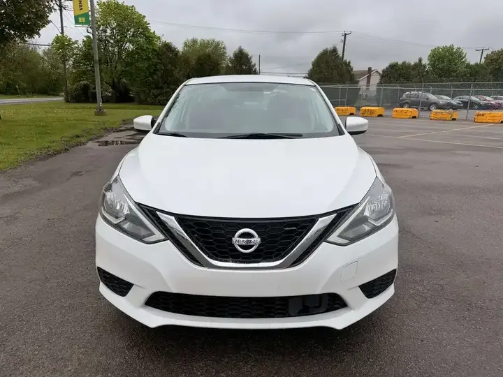 Nissan Sentra 2018 photo 3