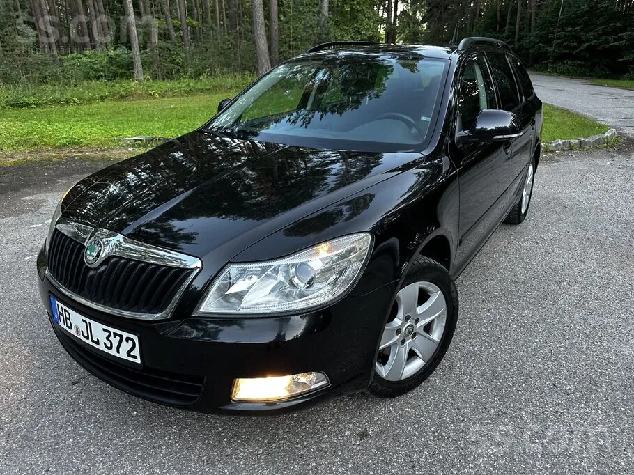 Skoda Octavia 2011 photo 2