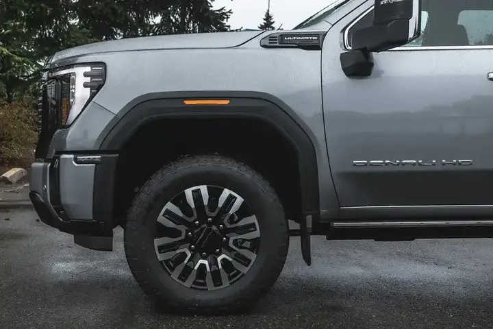 GMC Sierra 3500Hd 2026 photo 2