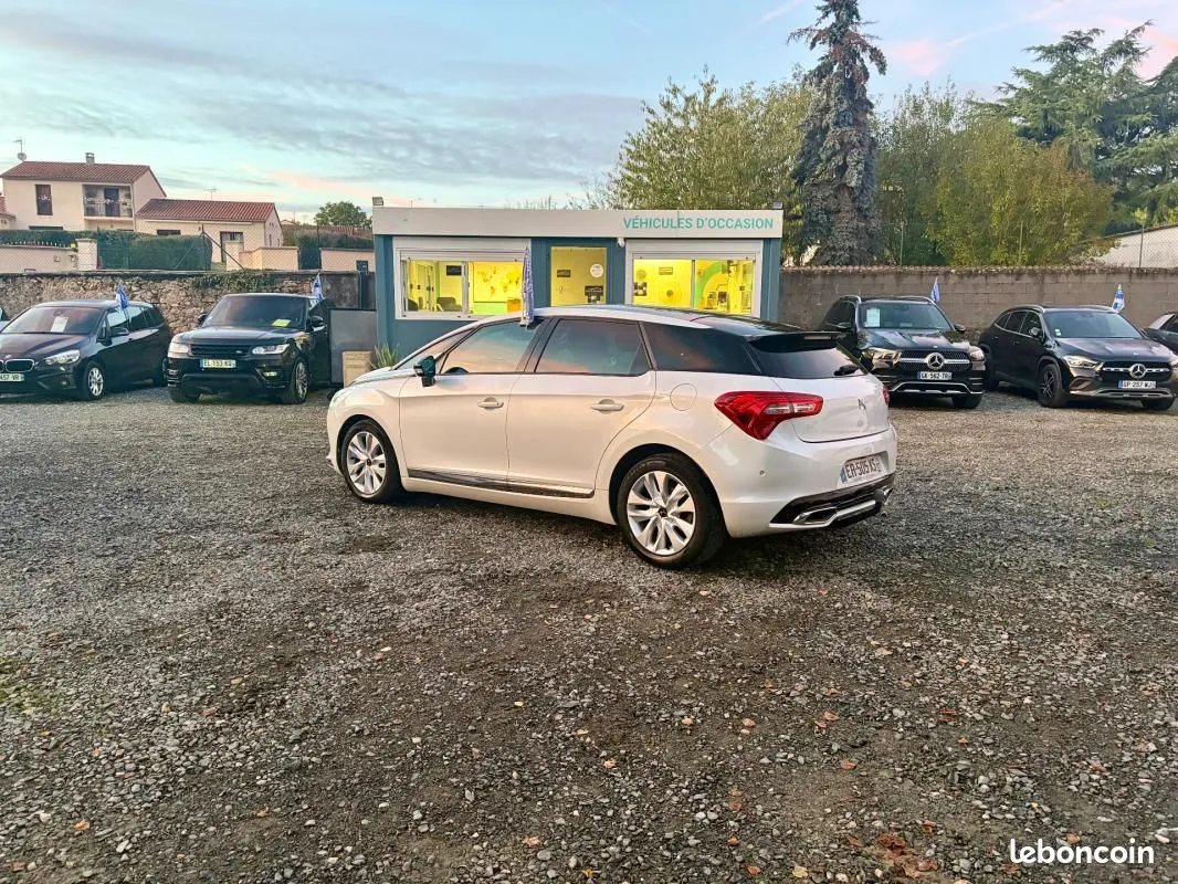 DS Automobiles Ds5 2017 photo 4