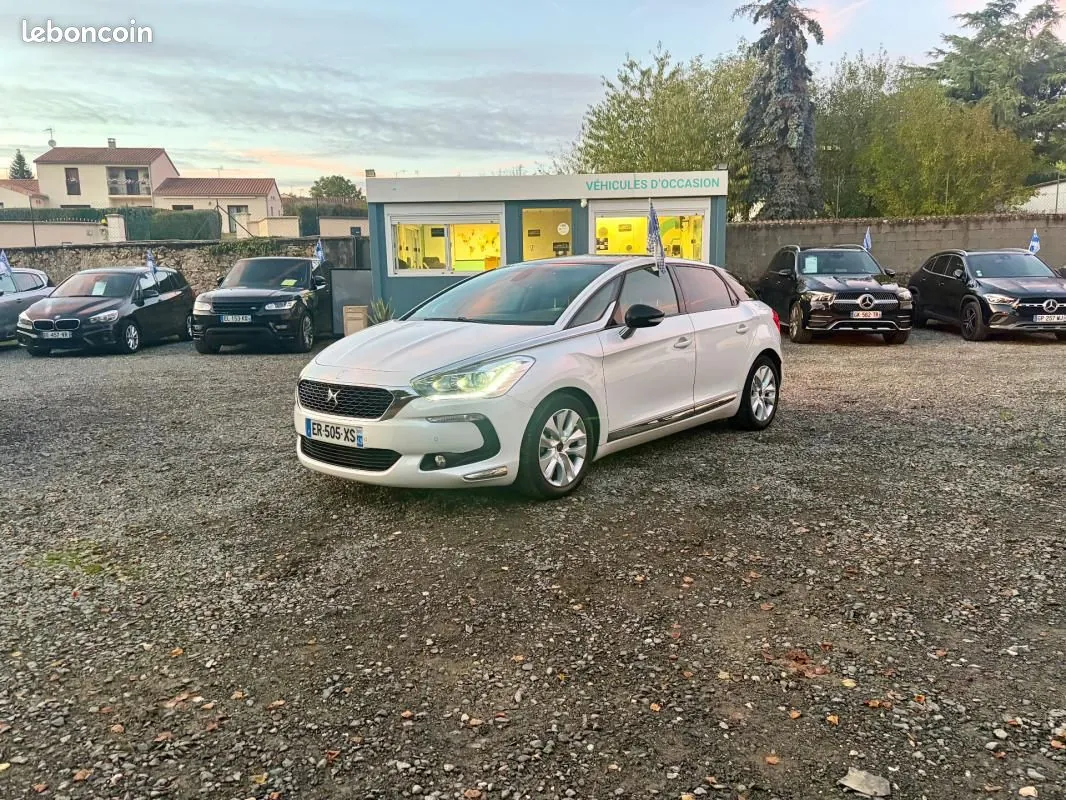 DS Automobiles Ds5 2017 photo 2