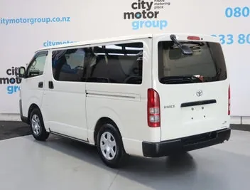Toyota Hiace 2021 photo 3