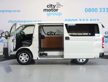 Toyota Hiace 2021 photo 4