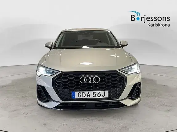 Audi Q3 2020 photo 5