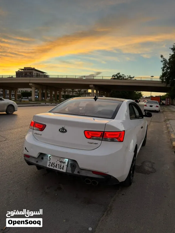Kia Cerato 2010 photo 2