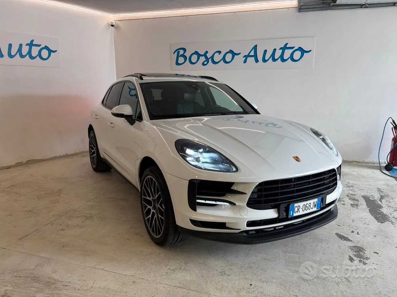 Porsche Macan 2019 photo 2