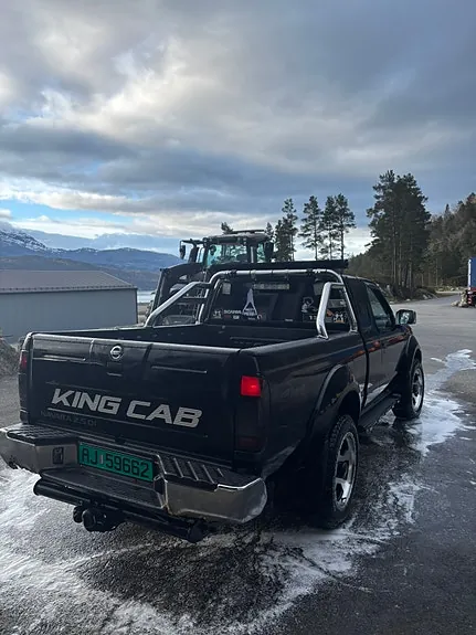Nissan King Cab 2005 photo 2
