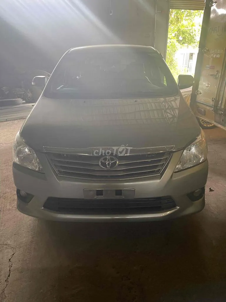 Toyota Innova 2013 photo 3