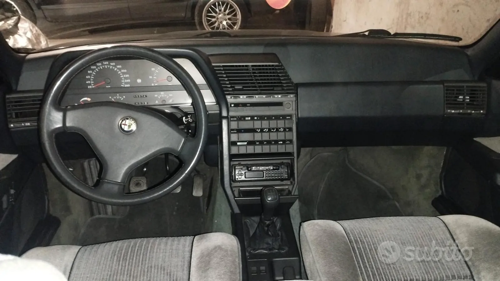 Alfa Romeo 164 1991 photo 2