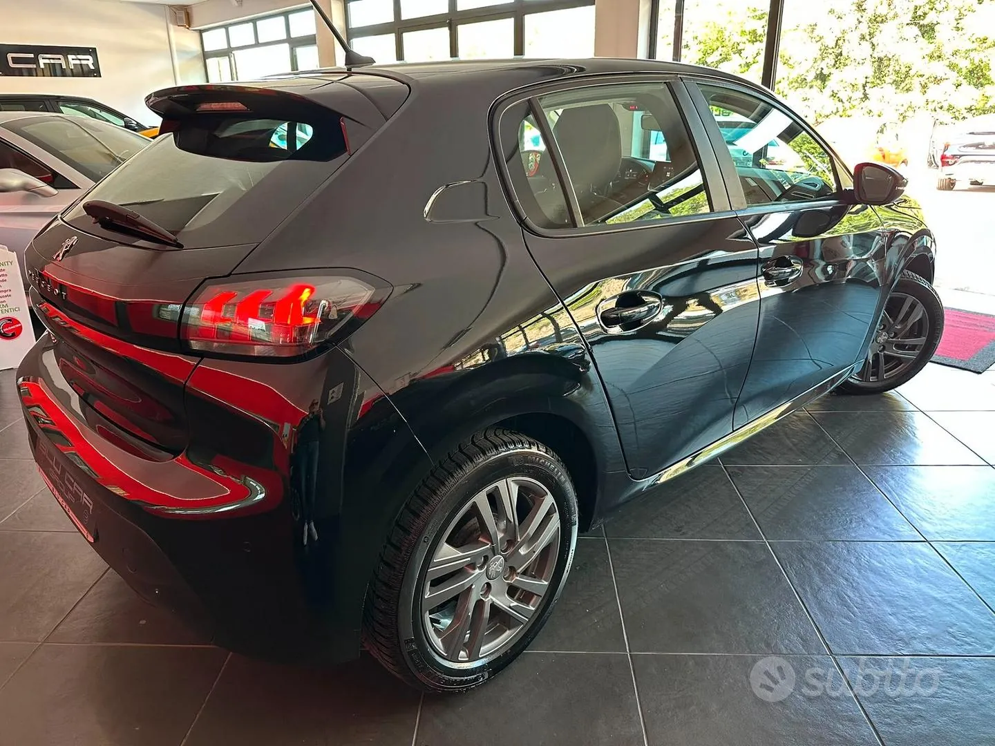 Peugeot 208 2022 photo 5