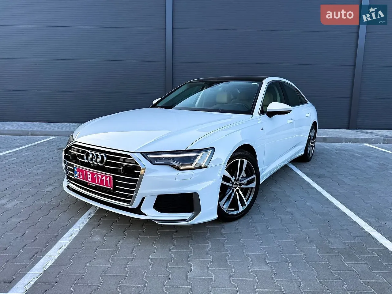 Audi A6 2022 photo 2