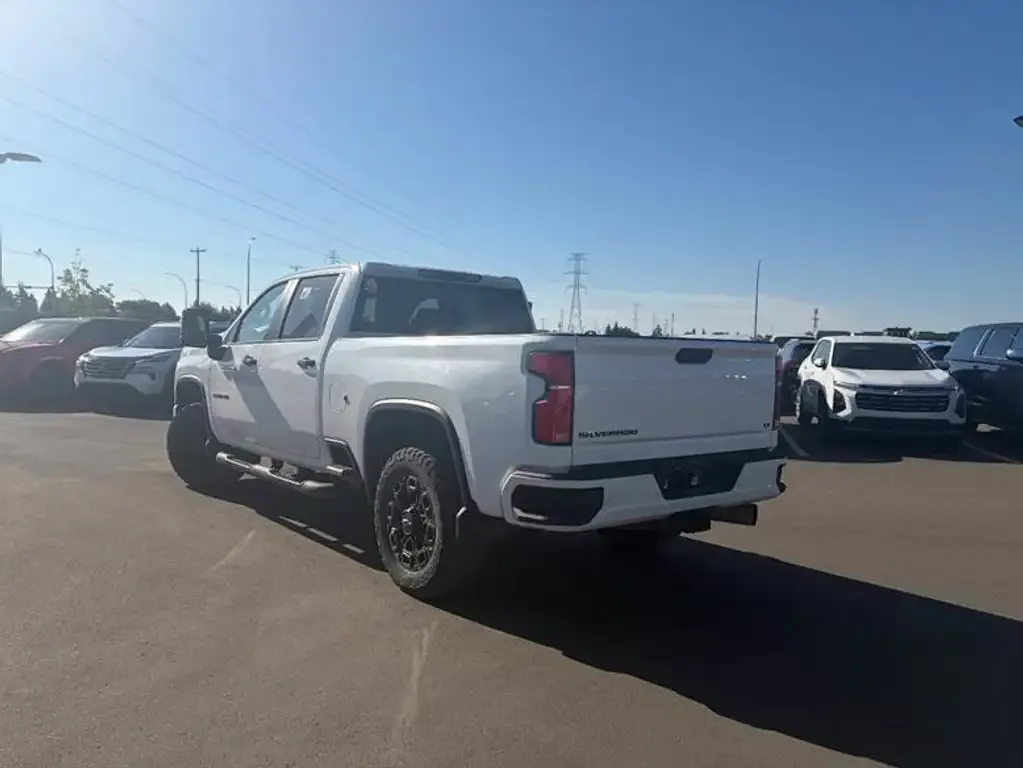 Chevrolet Silverado 2500 2024 photo 4