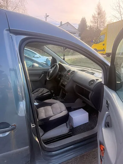 Volkswagen Caddy Maxi 2010 photo 5
