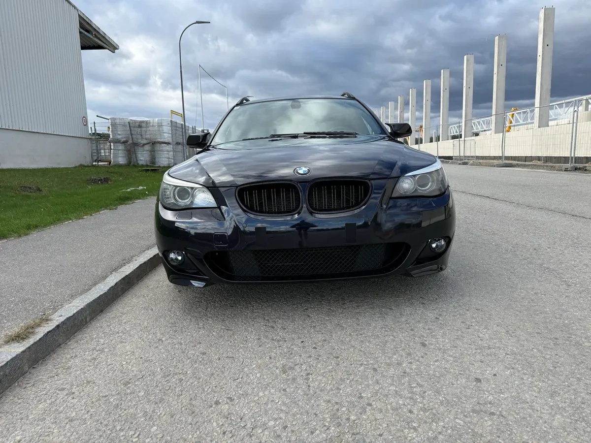 BMW 5 Series 2007 photo 2