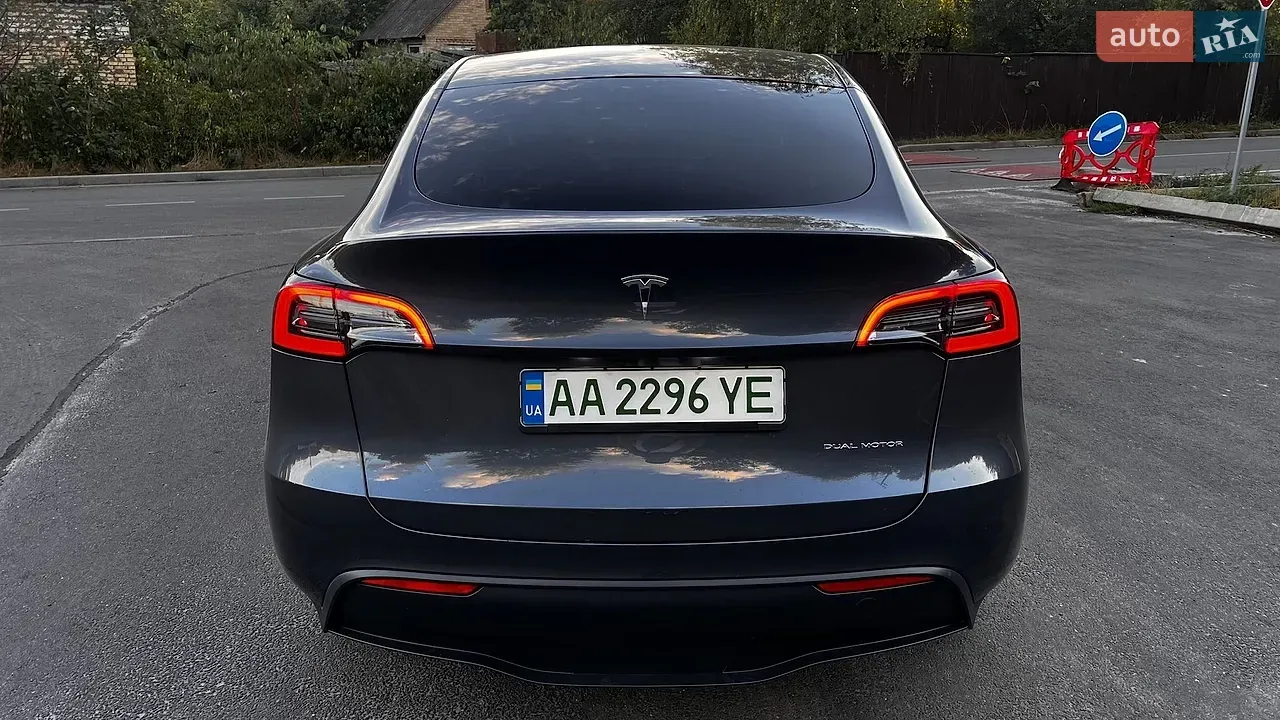 Tesla Model Y 2024 photo 5