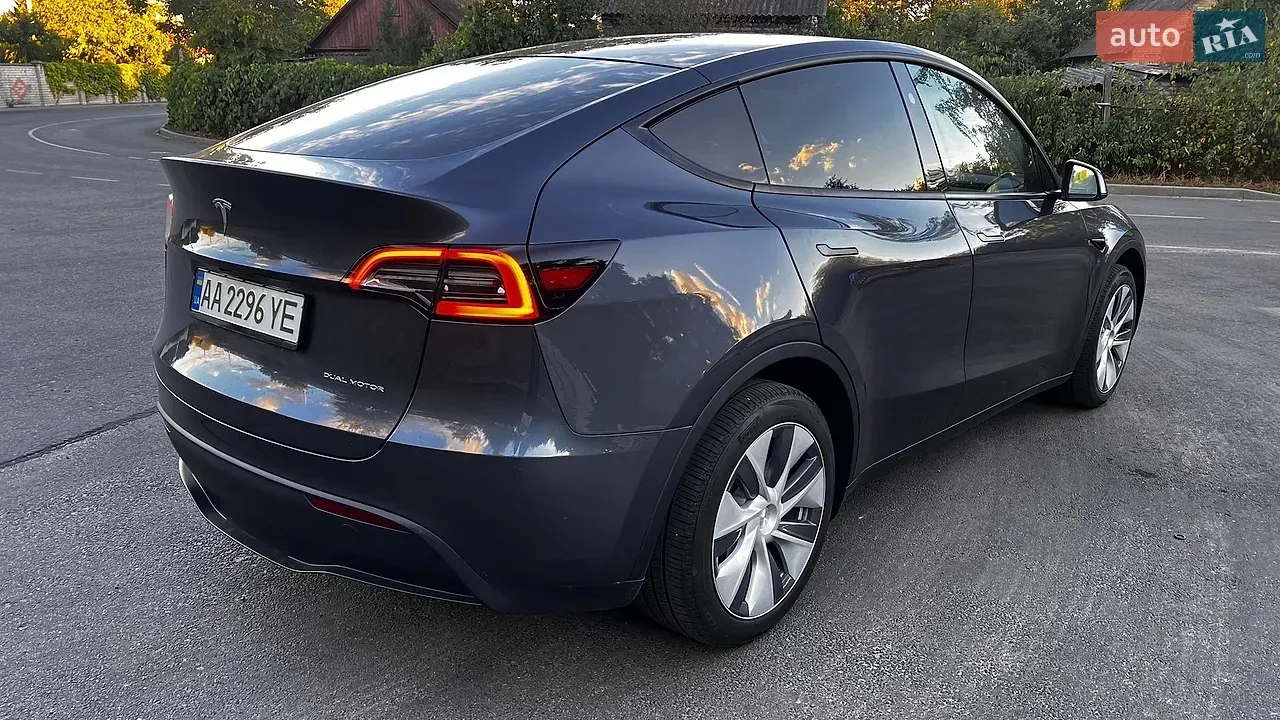Tesla Model Y 2024 photo 4