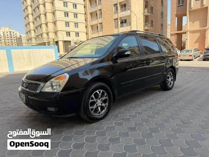 Kia Carnival 2015 photo 5