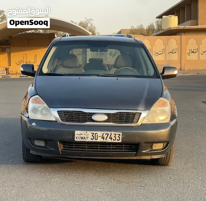 Kia Carnival 2015 photo 2