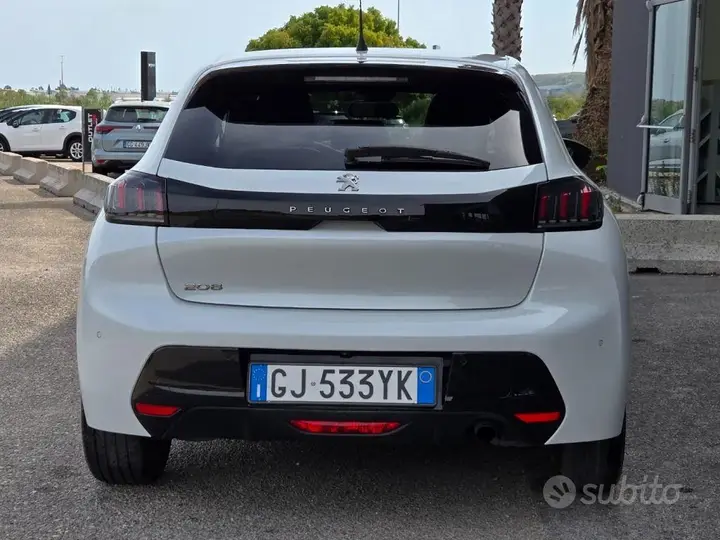 Peugeot 208 2022 photo 4