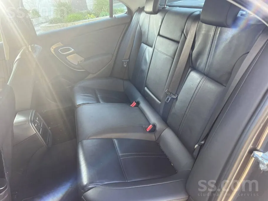 Saab 9-5 2011 photo 5