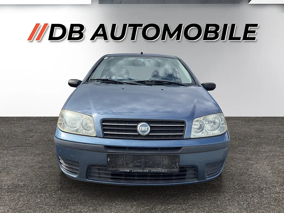 Fiat Punto 2004 photo 2