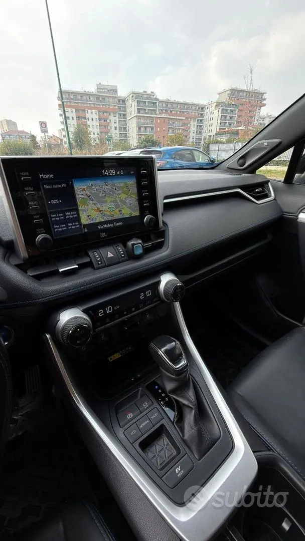 Toyota Rav4 2022 photo 2