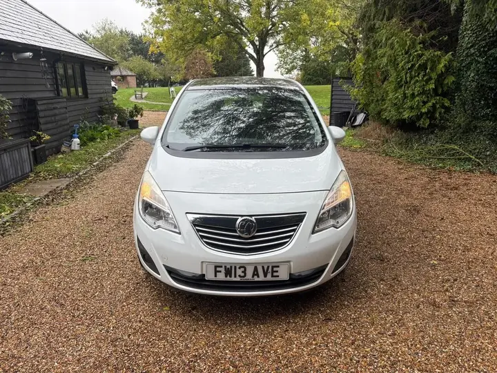 Vauxhall Meriva 2013 photo 2