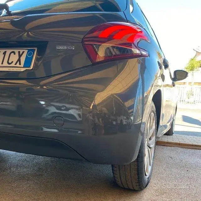 Peugeot 208 2016 photo 5