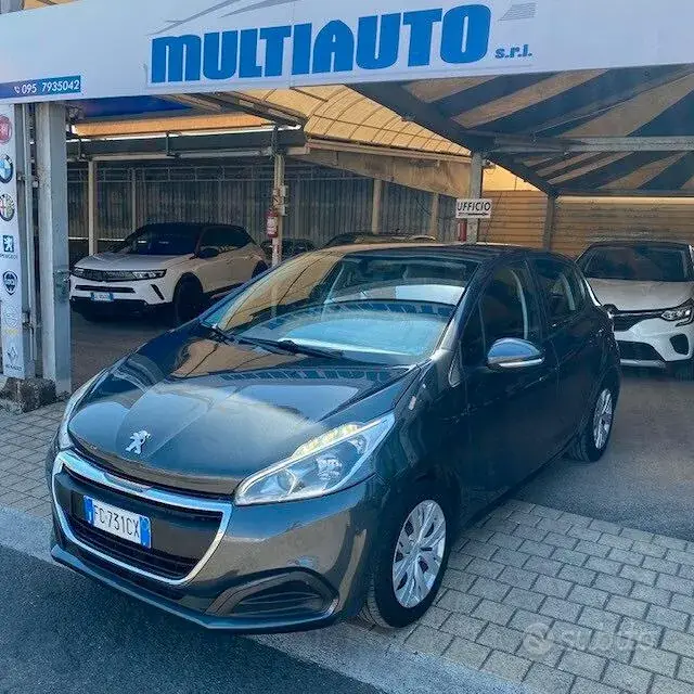 Peugeot 208 2016 photo 2