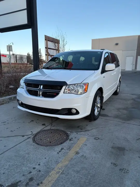 Dodge Grand Caravan 2014 photo 2