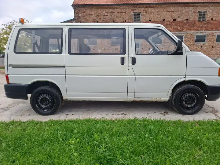 Volkswagen T4 2001 photo 3