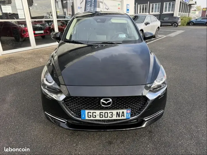 Mazda 2 2022 photo 2